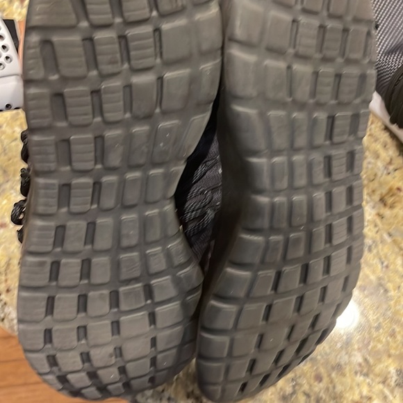 Two pairs adidas cloud run lite shoes - Picture 8 of 10